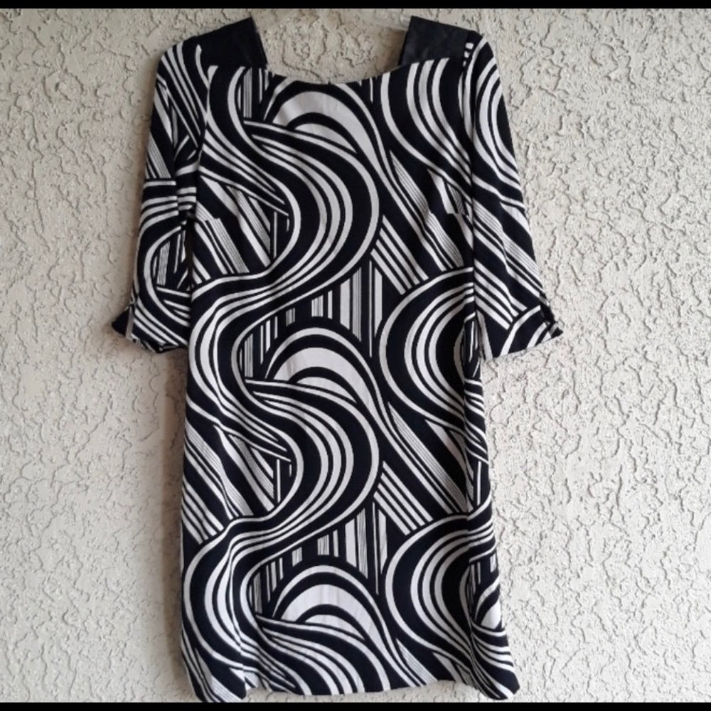 Eliza J Black and Cream Shift Dress